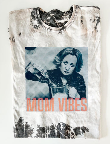 Mom Vibes Tee